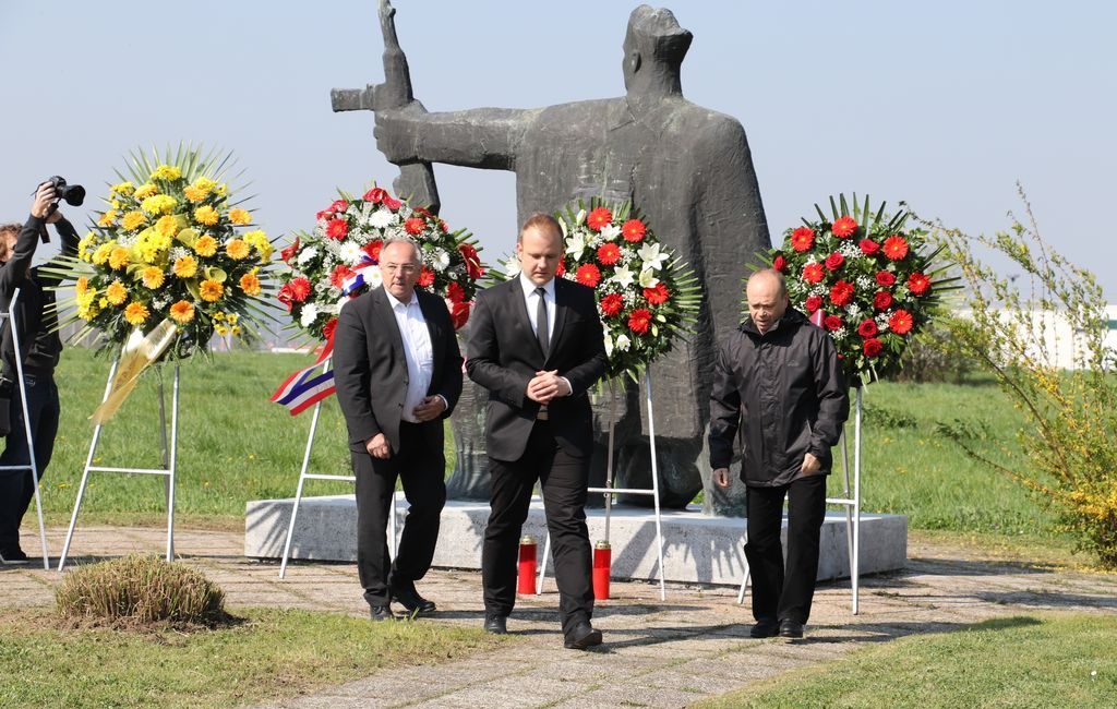 Partizanski spomenik na Danici - Josip Juratović, Mišel Jakšić i Ivan Pal