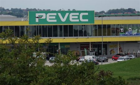 Trgovački centar Pevec u Koprivnici - tvrtka Zdravku Pevecu nije ukrala ime