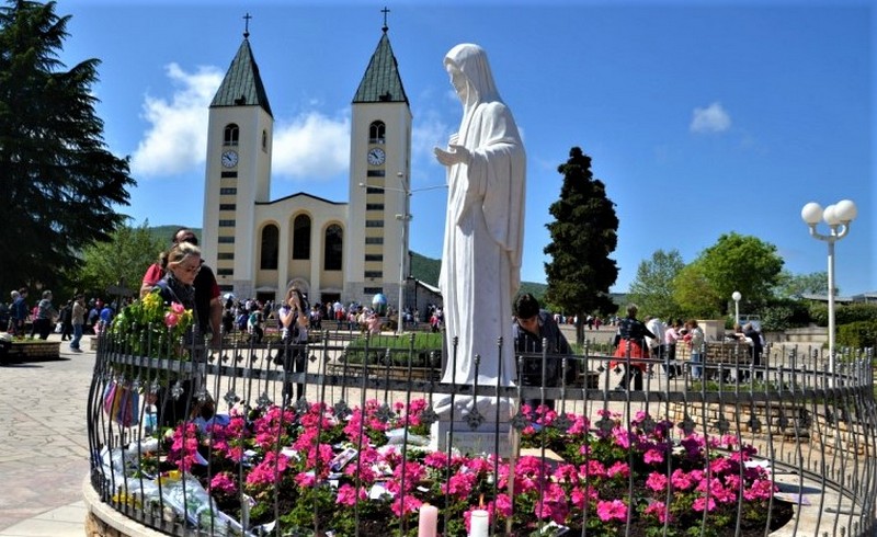 Kip Gospe i crkva u Međugorju - je li Gospa Djevica Marija lobirala za gradnju hotela