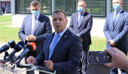 Ministar Vili Beroš