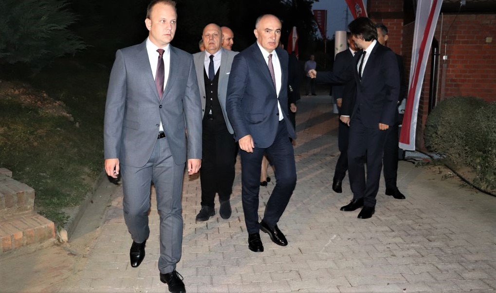 mišel jakšić i pater ivan tolj