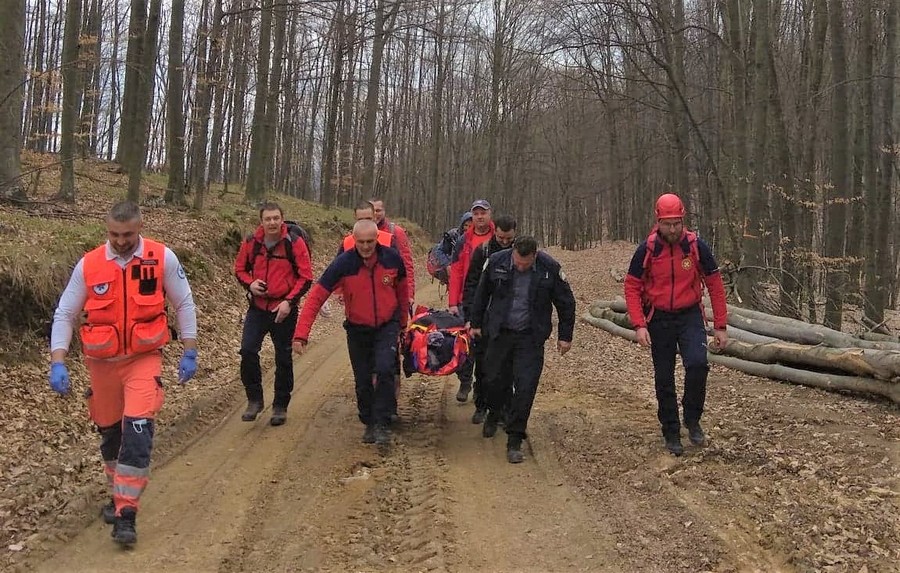 HGSS spašava planinara na Papuku