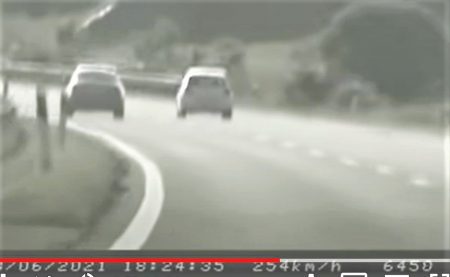 Jurio bmw na autocesti 254 km/h, policijske kobre ga zaustavile