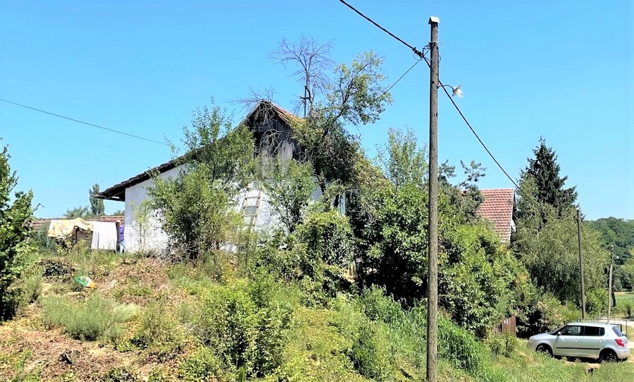 Kuća u Lemešu Ravenskom u kojem živi Lalina bivša supruga