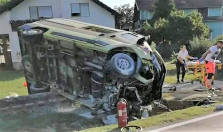 Stravičan sudar hitne i automobila kod Virovitice, poginuli medicinska sestra i pacijentica