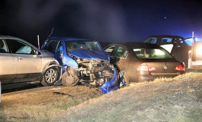 Teška prometna nesreća, sudar četiri automobila