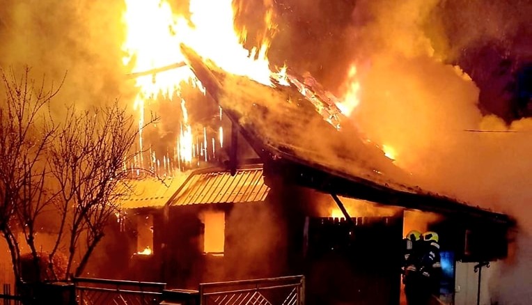 Izgorjela kuća u požaru u Novom Zagrebu, Donji Dragonežac