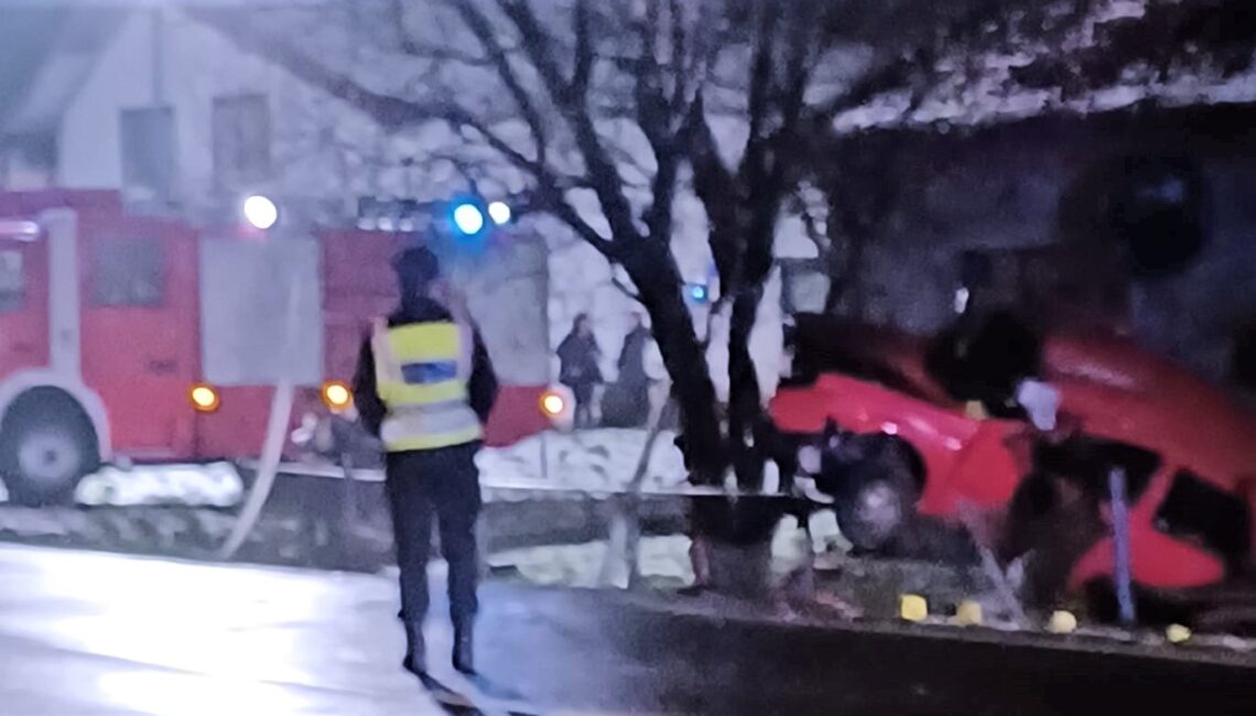Vozač poginuo u strašnoj prometnoj nesreći u Velikom Korenovu