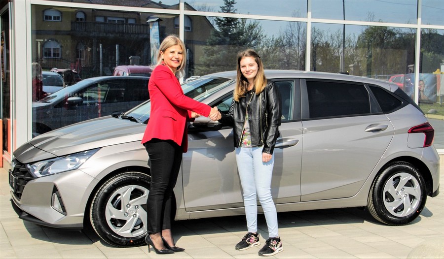 Ključeve automobila uručila je predsjednica uprave KTC-a Daliborka Kranjčić